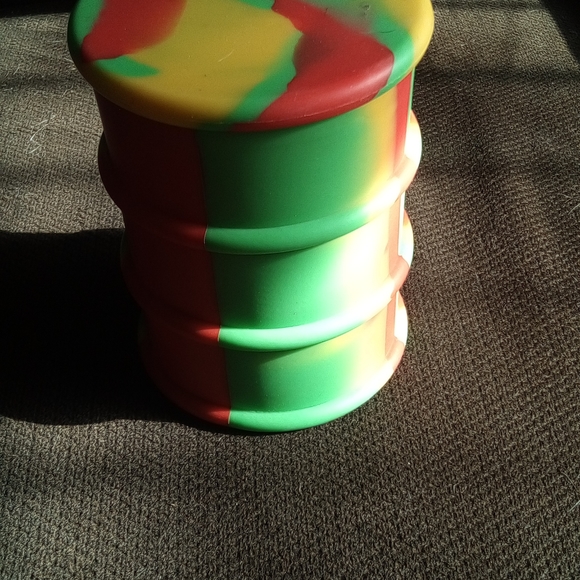 Silicone container - Picture 2 of 2